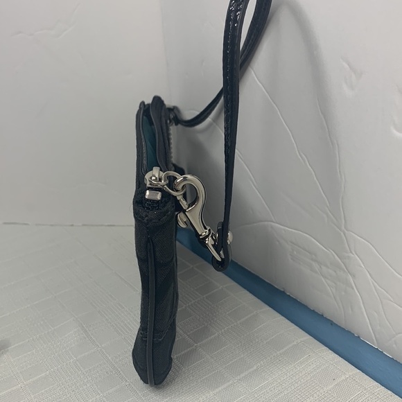 Coach Park Signature Medium Black Fabric Wristlet - Picture 2 of 9